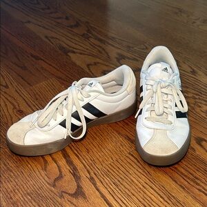 Adidas VL Court 3.0 Classic White and Black Trainers, size 9